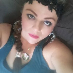 Meet your Posher, Marie